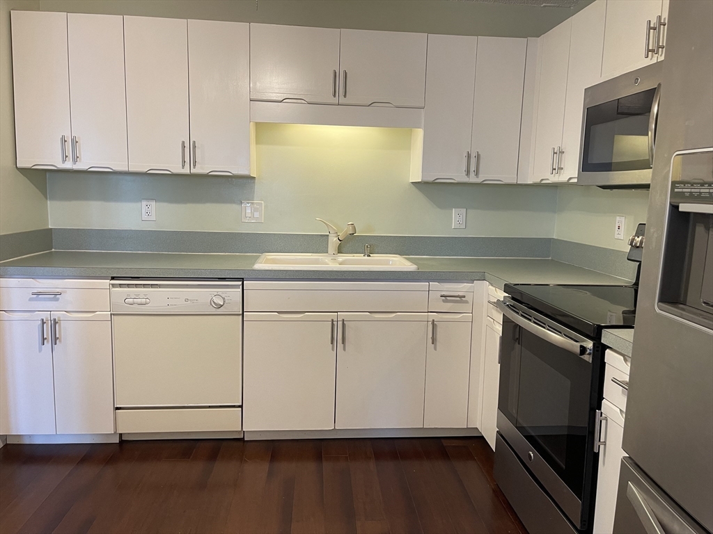 200 Cove Way, Unit 614 Quincy, MA 02169 - Photo 14 of 29