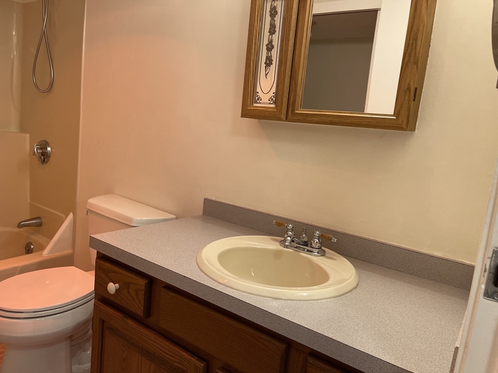 200 Cove Way, Unit 614 Quincy, MA 02169 - Photo 20 of 29