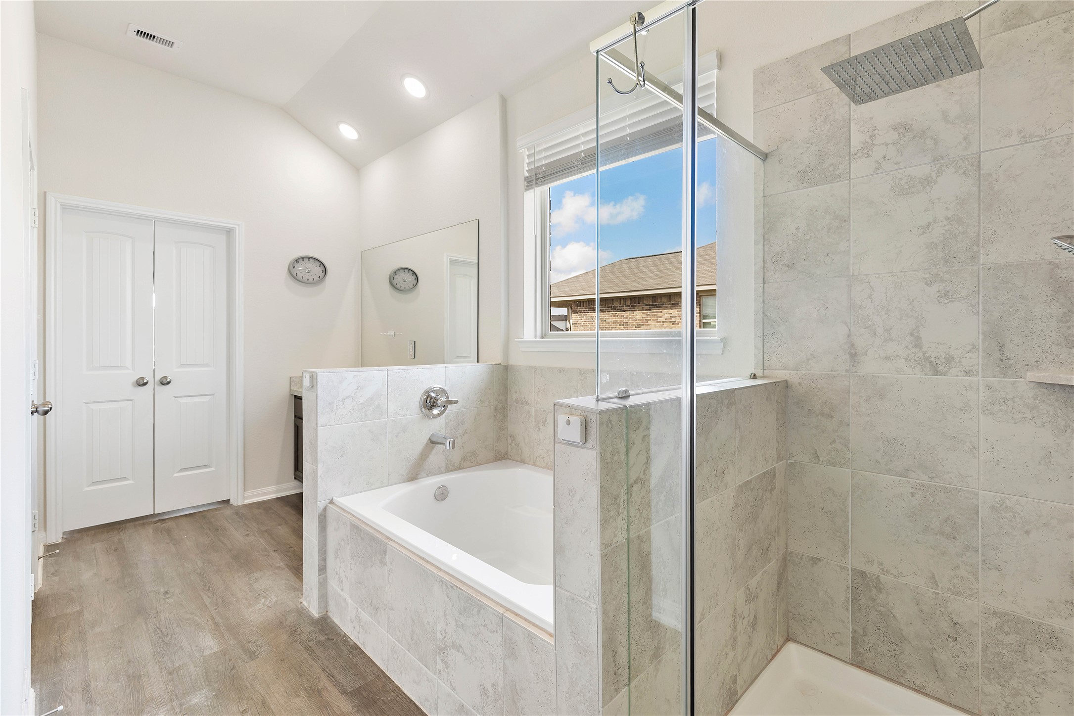 213 Kickapoo Drive Anahuac, TX 77514 - Photo 25 of 37