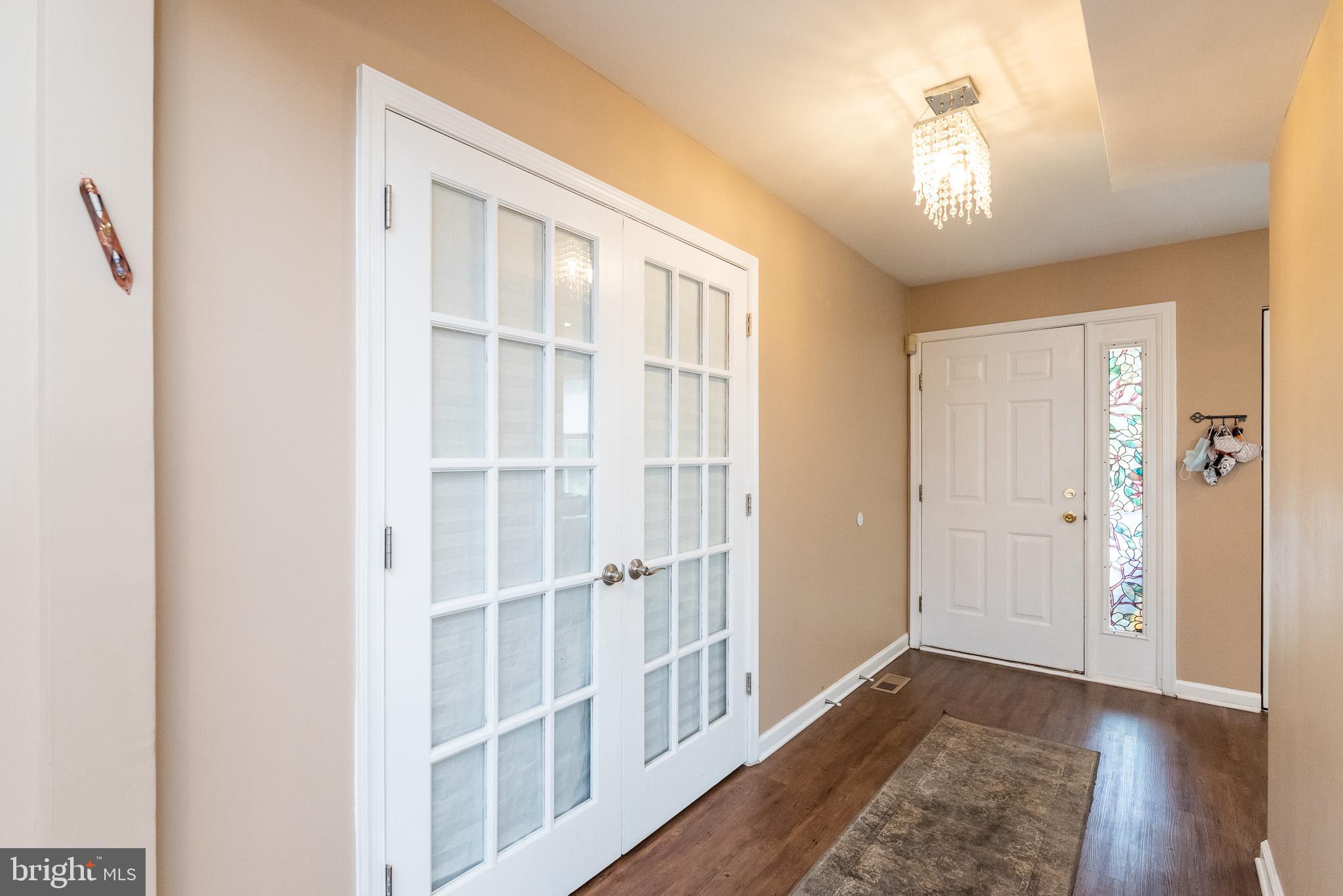 6008 Pimlico Road Baltimore, MD 21209 - Photo 4 of 57
