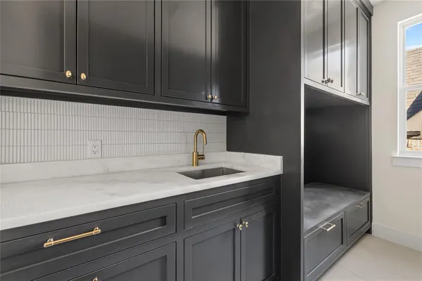 $14,000 | 6028 Richmond Avenue, Dallas, TX 75206