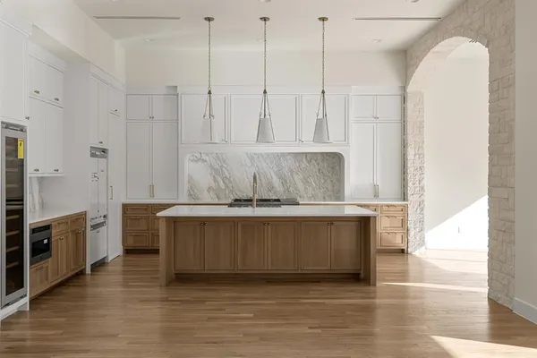 $14,000 | 6028 Richmond Avenue, Dallas, TX 75206