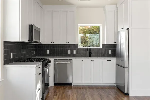 $14,000 | 6028 Richmond Avenue, Dallas, TX 75206