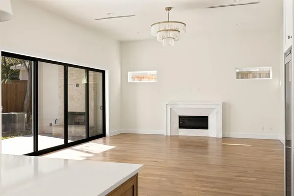 $14,000 | 6028 Richmond Avenue, Dallas, TX 75206