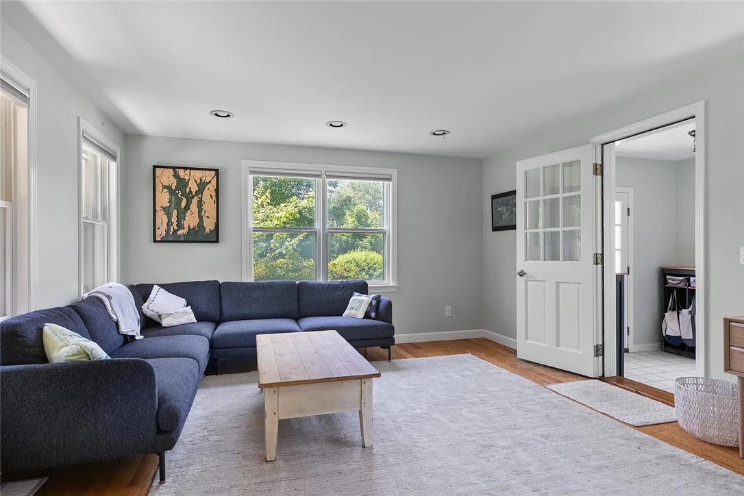 30 Battery Lane Jamestown, RI 02835 - Photo 4 of 23