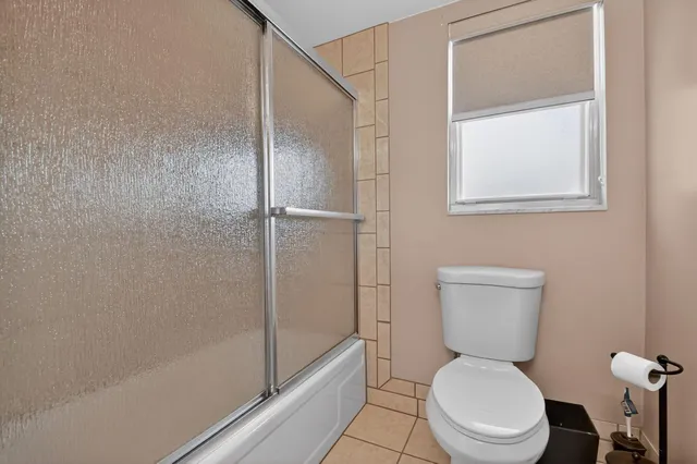 $150,000 | 3871 Via Poinciana, Unit 404, Lake Worth, FL 33467