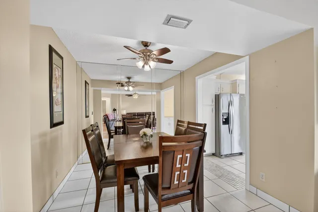 $150,000 | 3871 Via Poinciana, Unit 404, Lake Worth, FL 33467