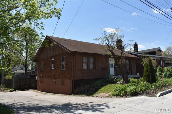 $114,900 | 8220 Page Avenue, St. Louis, MO 63130