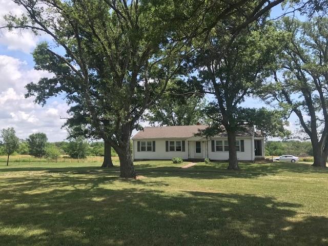 22015 Metcalf Road Bucyrus, KS 66013 - Photo 2 of 15