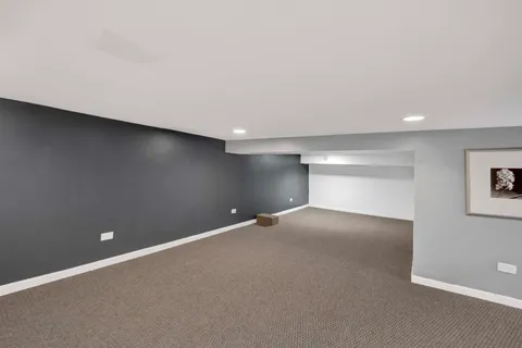 $565,000 | 9138 4 Winds Way, Skokie, IL 60076