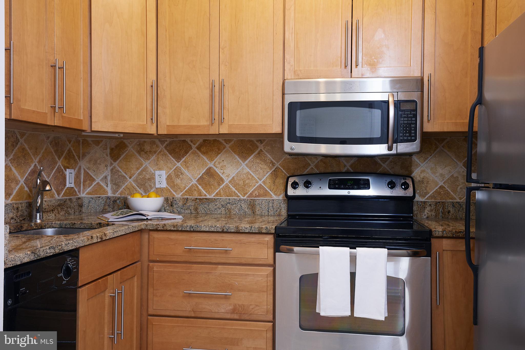 2611 Adams Mill Road Northwest, Unit 405 Washington, DC 20009 - Photo 11 of 38 Kitchen