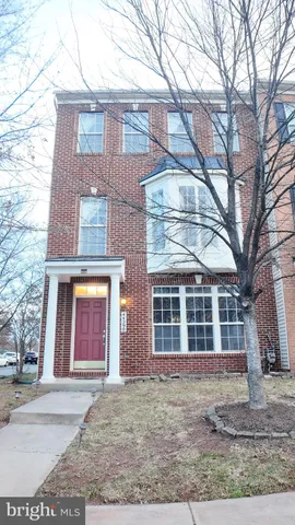 $3,200 | 44290 Pawnee Terrace, Ashburn, VA 20147