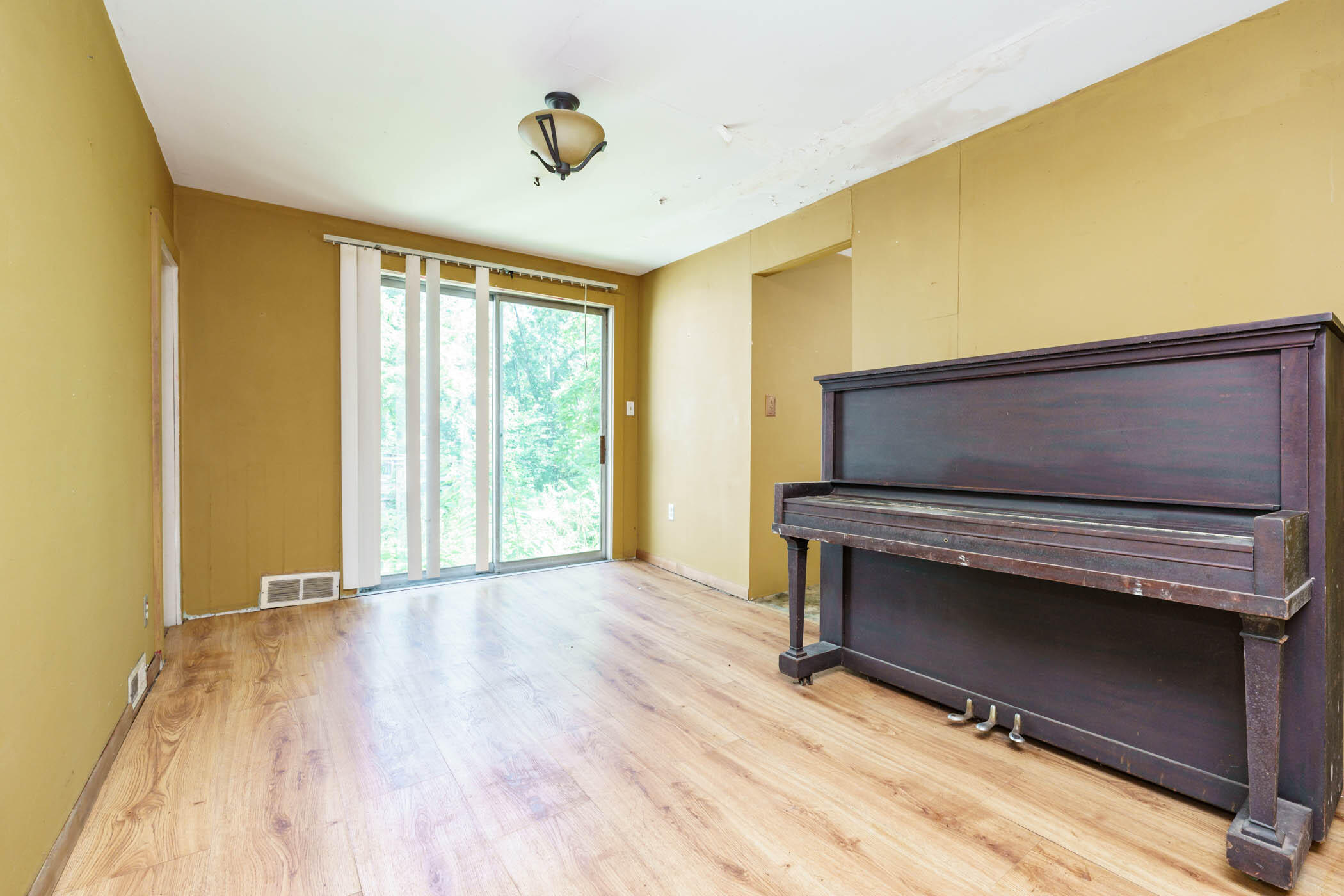 11948 Reed Road Three Rivers, MI 49093 - Photo 6 of 45 Reed_Rd_11948_ThreeRivers_49093-5