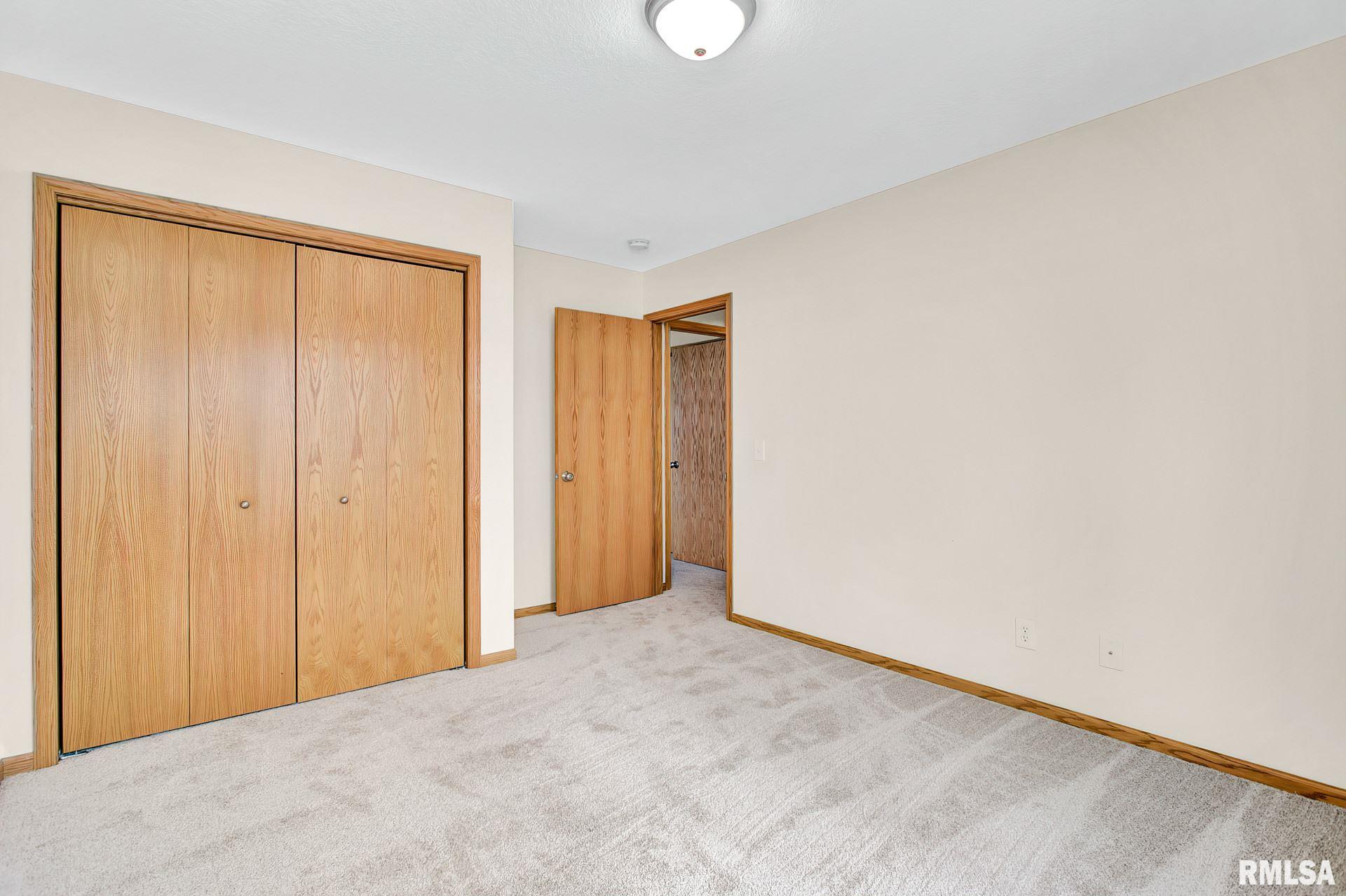 2605 Revo Road Davenport, IA 52806 - Photo 15 of 26 Gallery Image 15