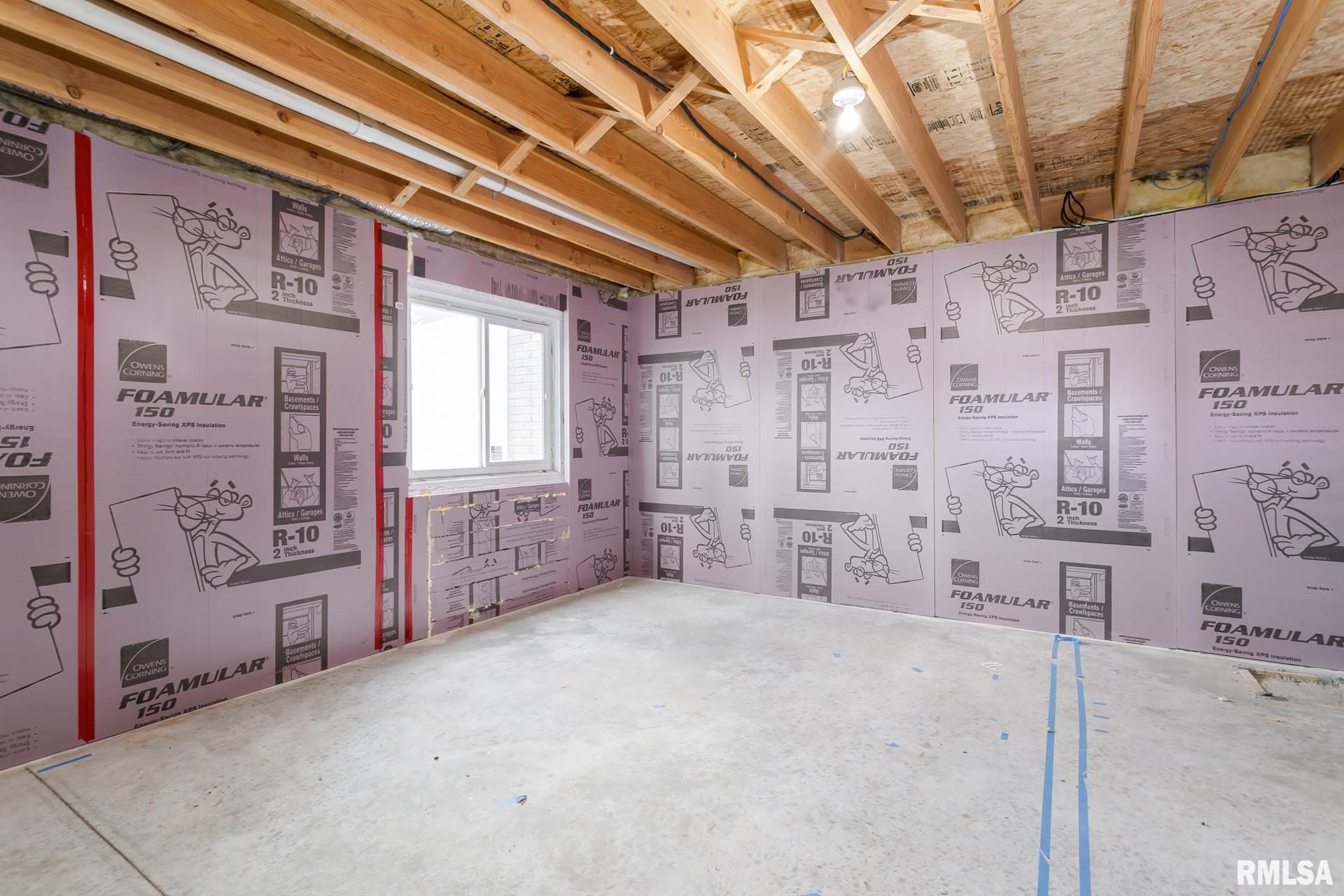 2605 Revo Road Davenport, IA 52806 - Photo 17 of 26 Gallery Image 17