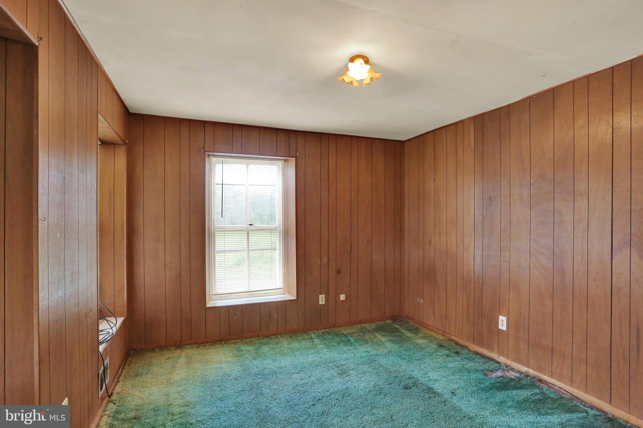 1129 Eagle Point Road Kutztown, PA 19530 - Photo 5 of 41 Left Side Unit Living Room