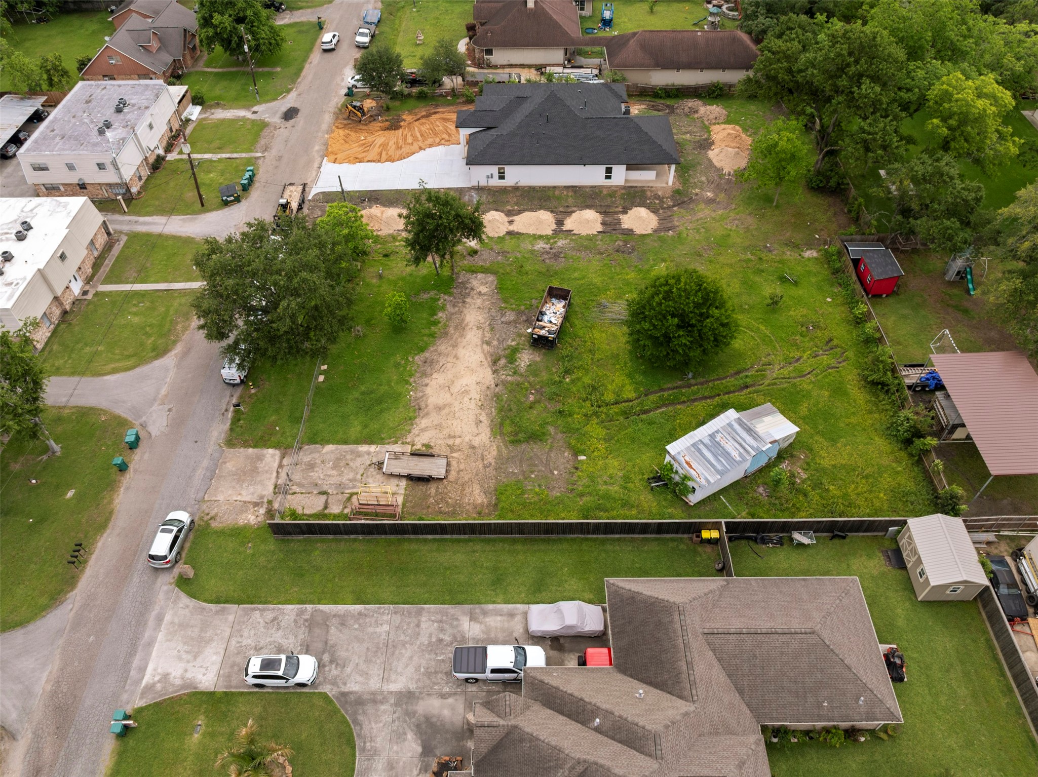 410 Spring Drive Pasadena, TX 77504 - Photo 16 of 18 an aerial view of a house with a yard