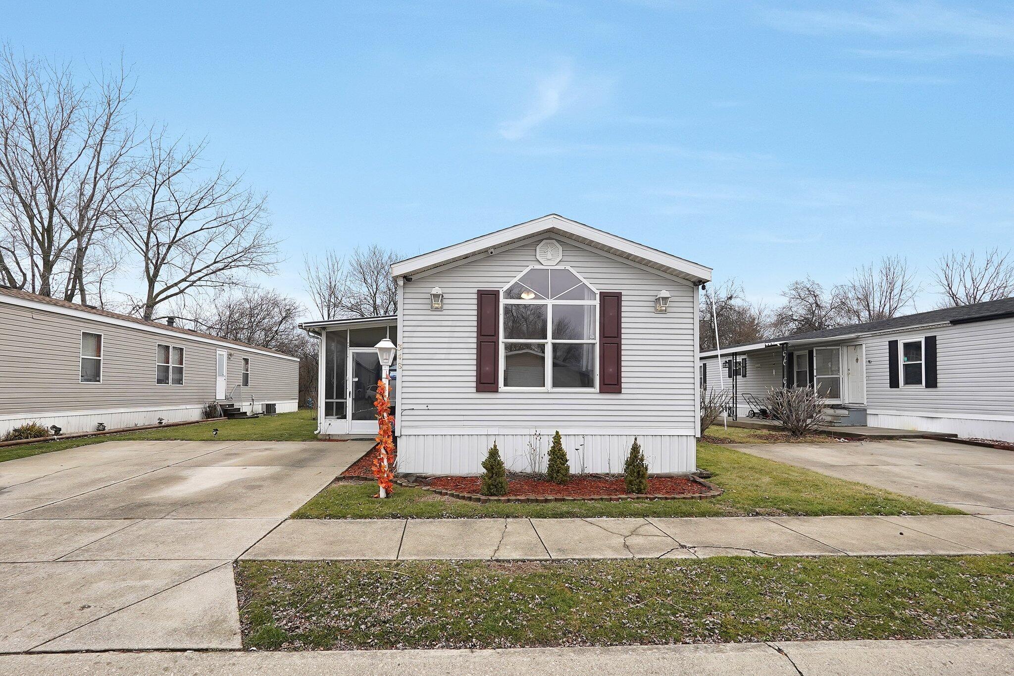 348 Petersburg Road Columbus, OH 43207 - Photo 3 of 26 1000054268