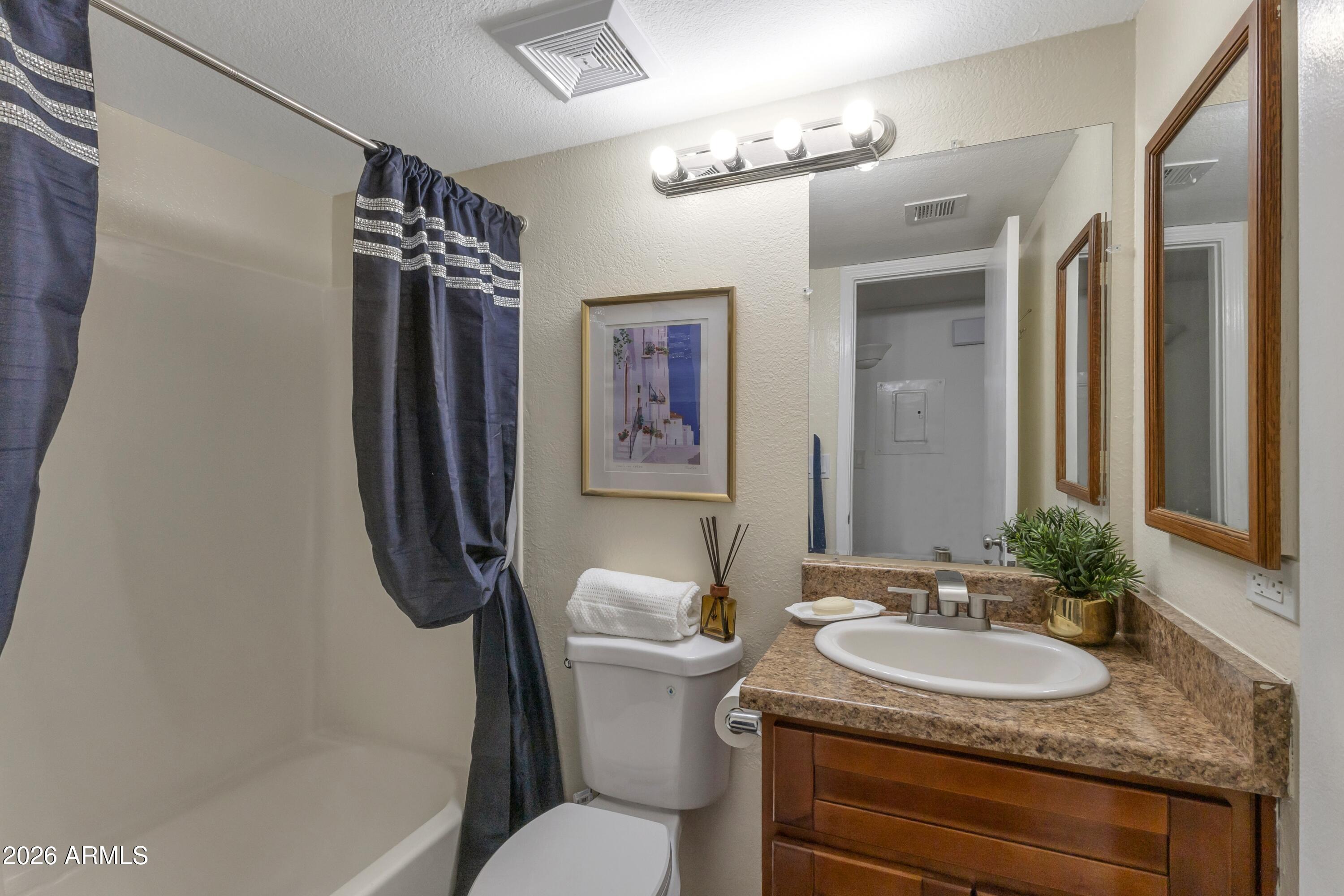 623 West Guadalupe Road, Unit 214 Mesa, AZ 85210 - Photo 5 of 22 6-bathroom2