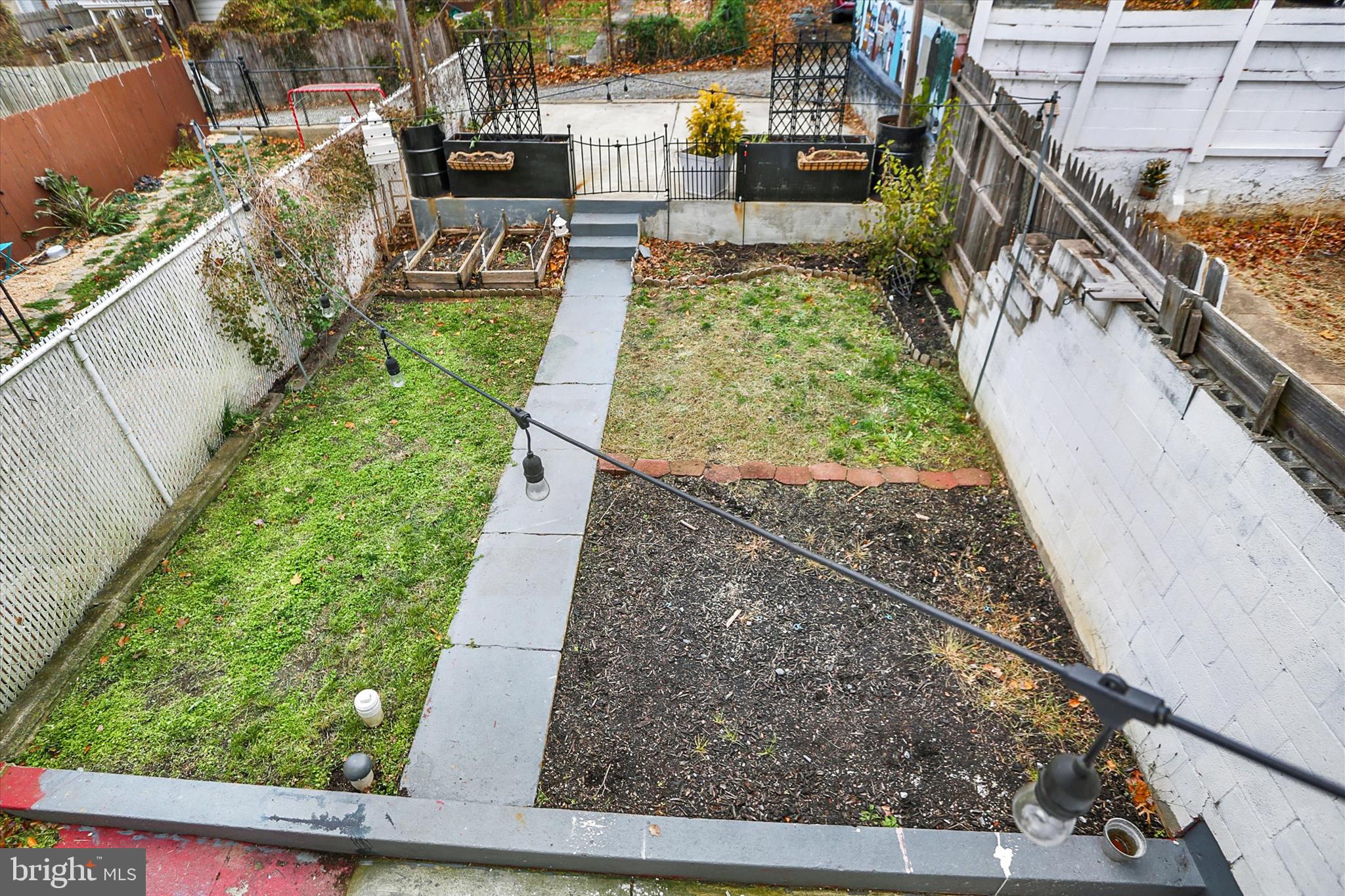 513 Poplar Street Lancaster, PA 17603 - Photo 3 of 41