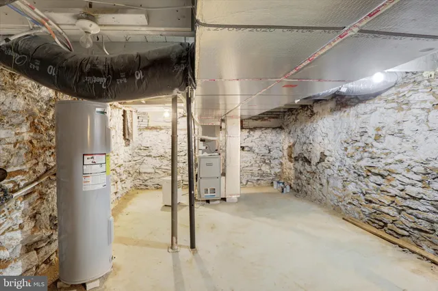 a picture of a room with a floor