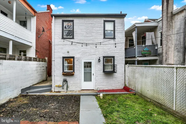 a view of a house with a outdoor space