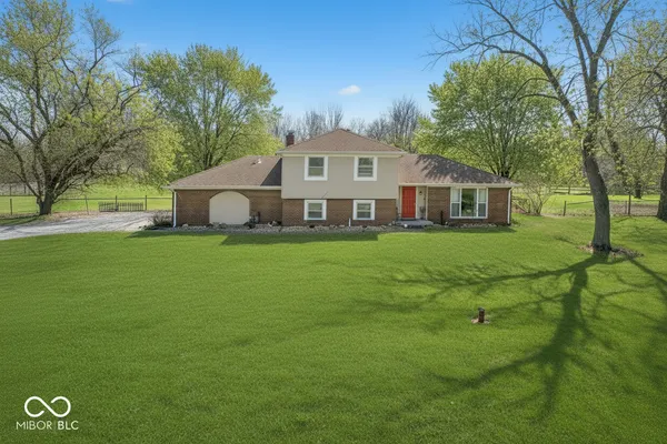 $499,900 | 2367 East 400th Street North, Whiteland, IN 46184