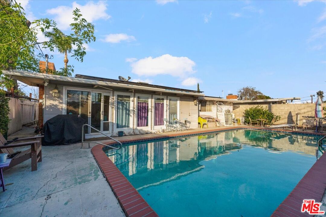 17816 Lull Street Reseda, CA 91335 - Photo 14 of 14