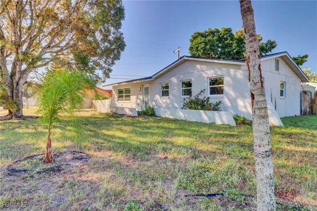 $278,900 | 853 Java Plum Avenue, North Fort Myers, FL 33903