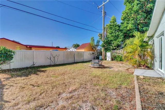 $278,900 | 853 Java Plum Avenue, North Fort Myers, FL 33903