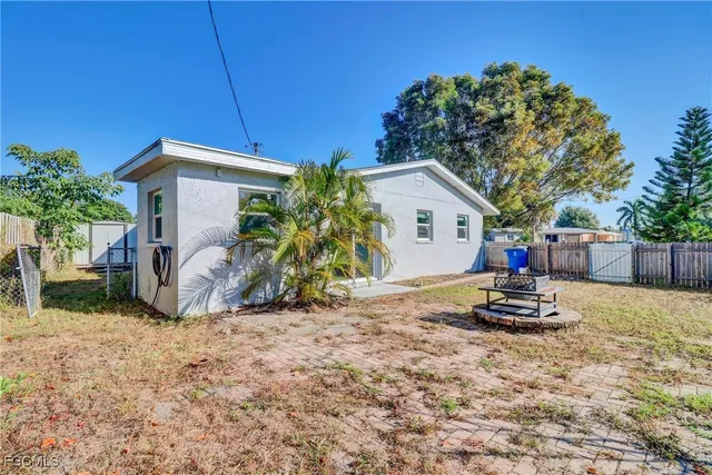 $278,900 | 853 Java Plum Avenue, North Fort Myers, FL 33903