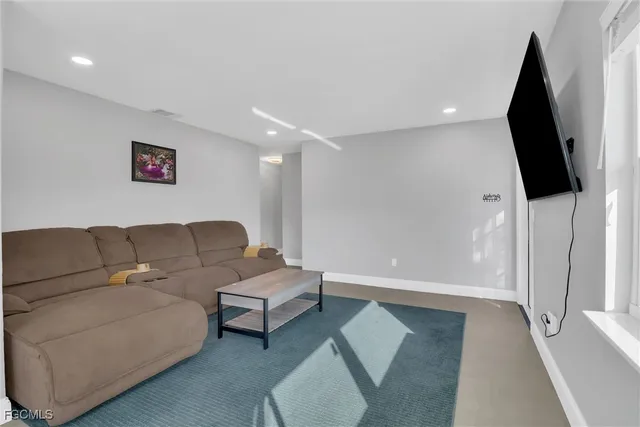 $278,900 | 853 Java Plum Avenue, North Fort Myers, FL 33903