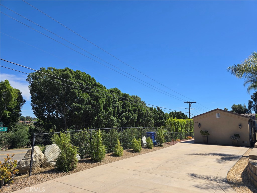 1485 Surrey Heights Fallbrook, CA 92028 - Photo 30 of 35