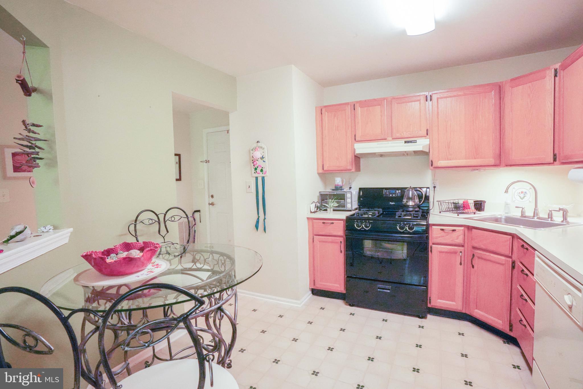 381 Silvia Street Ewing, NJ 08628 - Photo 13 of 20 Dinette space in Kitchen/ access to Foyer