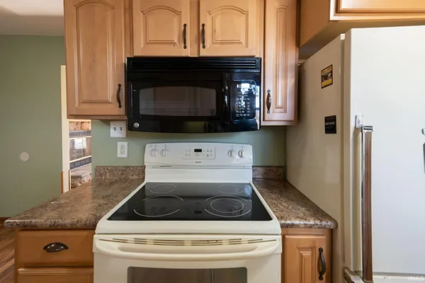 $219,900 | 5105 Ann Hackley Drive, Fort Wayne, IN 46835