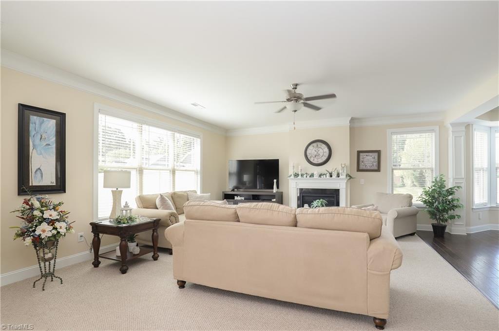 2689 Lamplight Circle High Point, NC 27265 - Photo 12 of 37