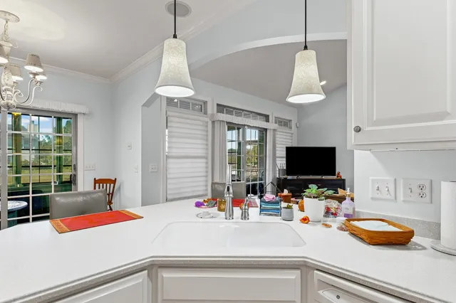 $425,000 | 512 Prairie Ln Drive, Monticello, IL 61856