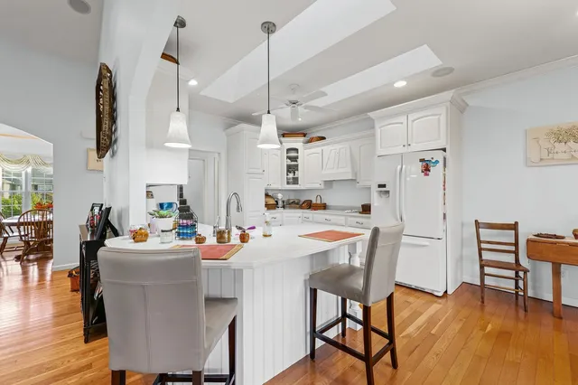 $425,000 | 512 Prairie Ln Drive, Monticello, IL 61856