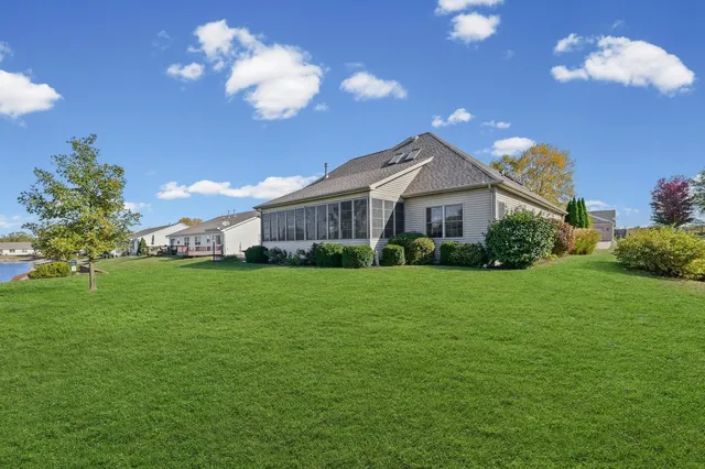 $425,000 | 512 Prairie Ln Drive, Monticello, IL 61856