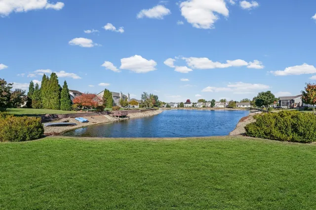 $425,000 | 512 Prairie Ln Drive, Monticello, IL 61856