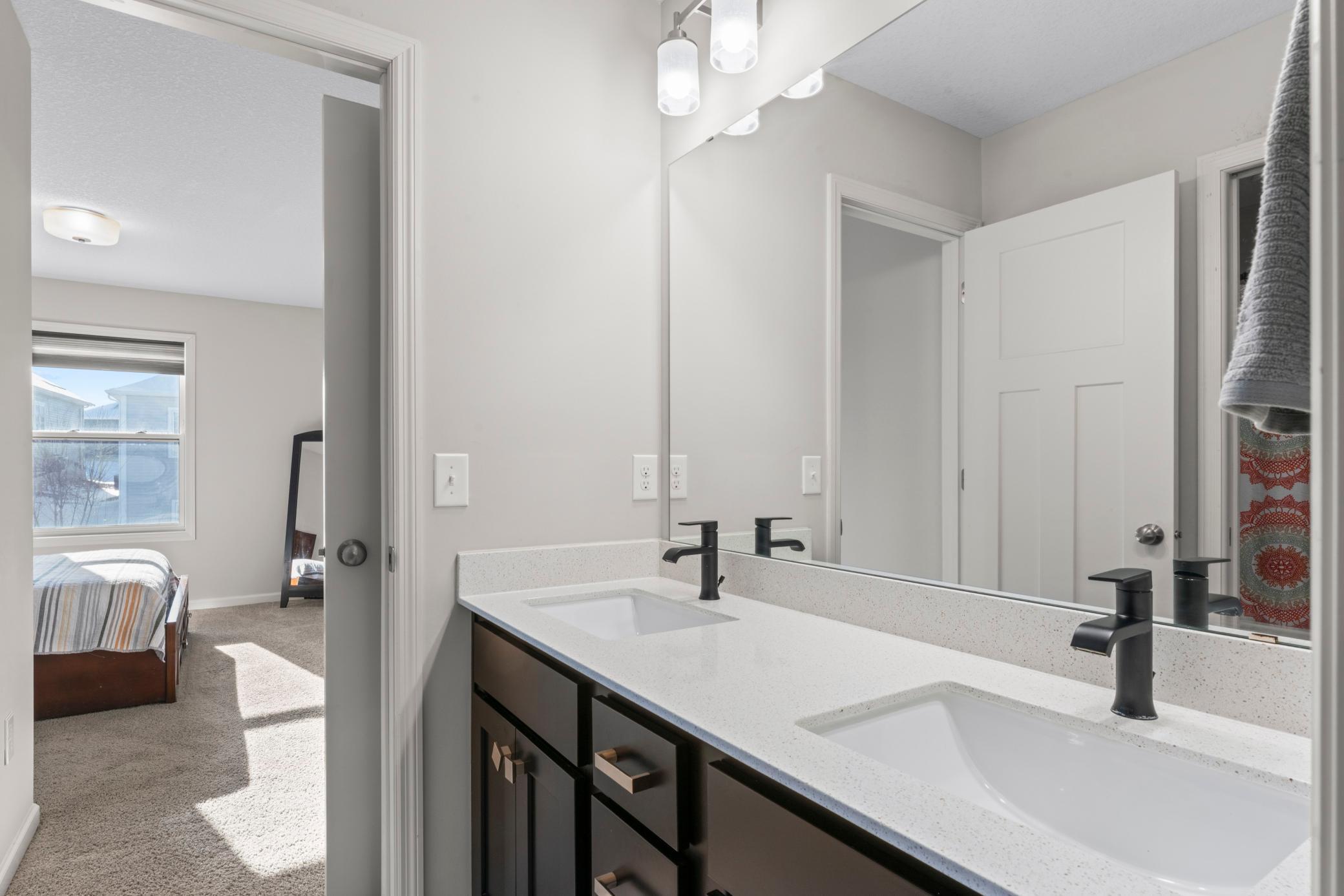 1026 Oakwood Road Newport, MN 55055 - Photo 14 of 20