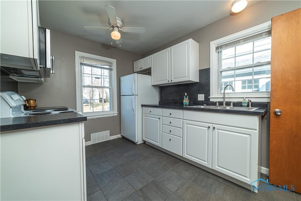3824 Bellevue Road Toledo, OH 43613 - Photo 7 of 19 Gallery Image 7