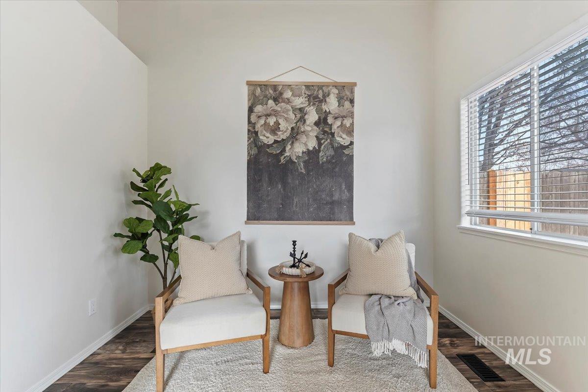 1528 East Peridot Street Meridian, ID 83646 - Photo 23 of 28 Sitting room with wood finished floors