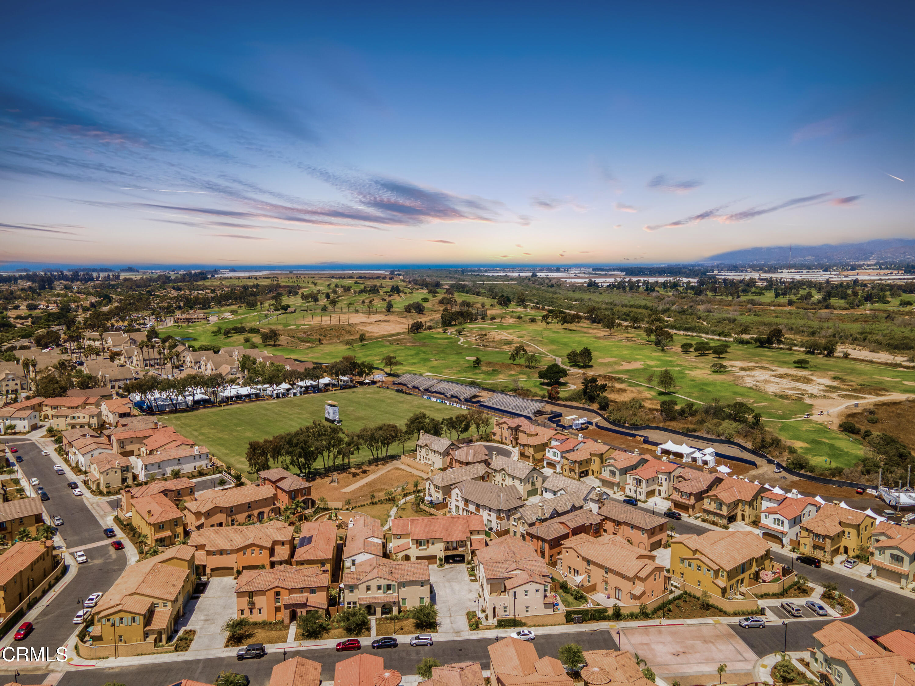 1561 Thorpe Trail Oxnard, CA 93036 - Photo 32 of 35 The Gallery