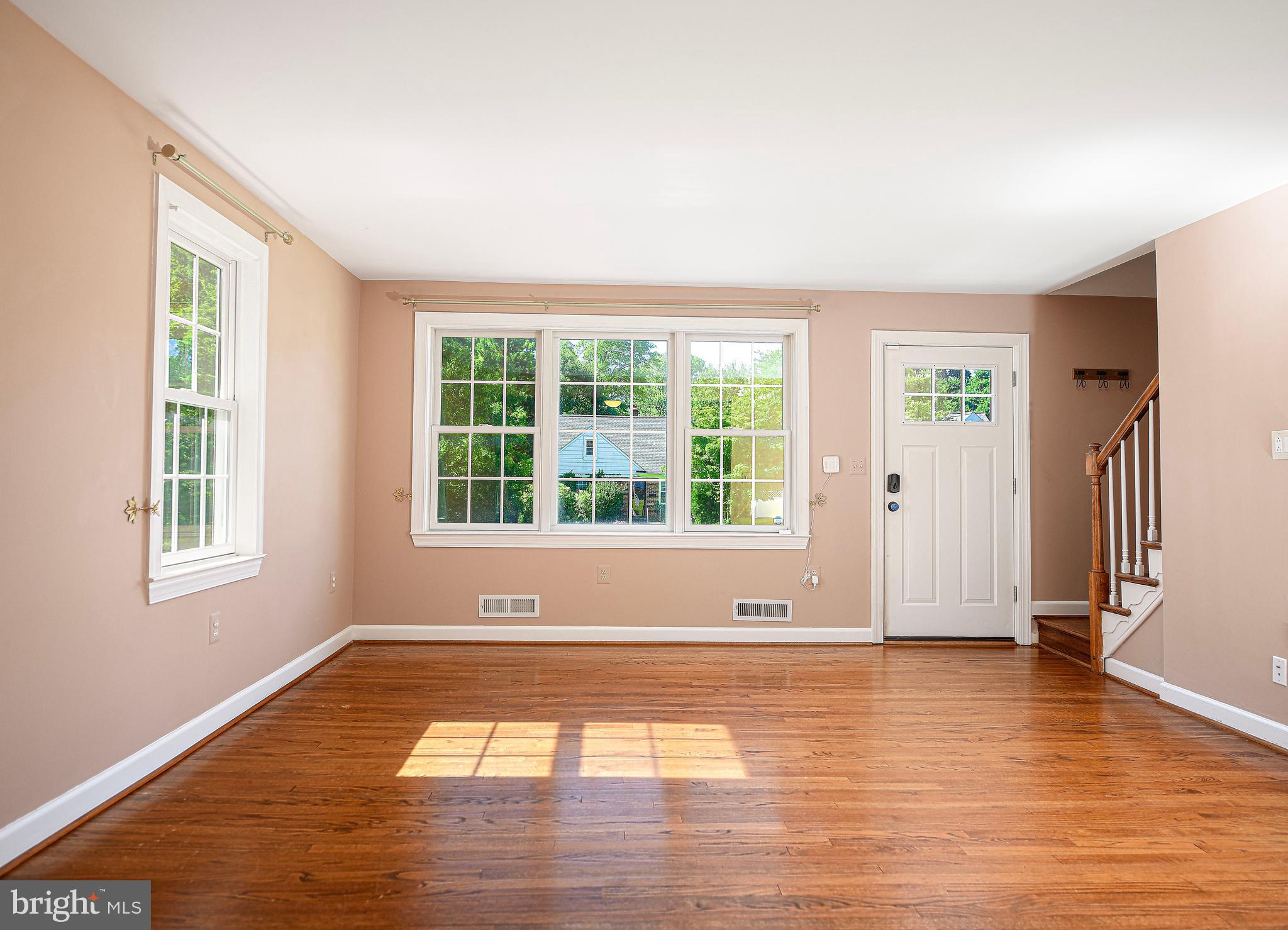 508 Overcrest Road Towson, MD 21286 - Photo 4 of 42 Beautiful Hardwood Floors