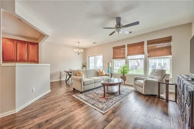 $350,000 | 23304 West 90th Street, Lenexa, KS 66227