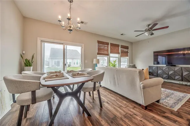 $350,000 | 23304 West 90th Street, Lenexa, KS 66227