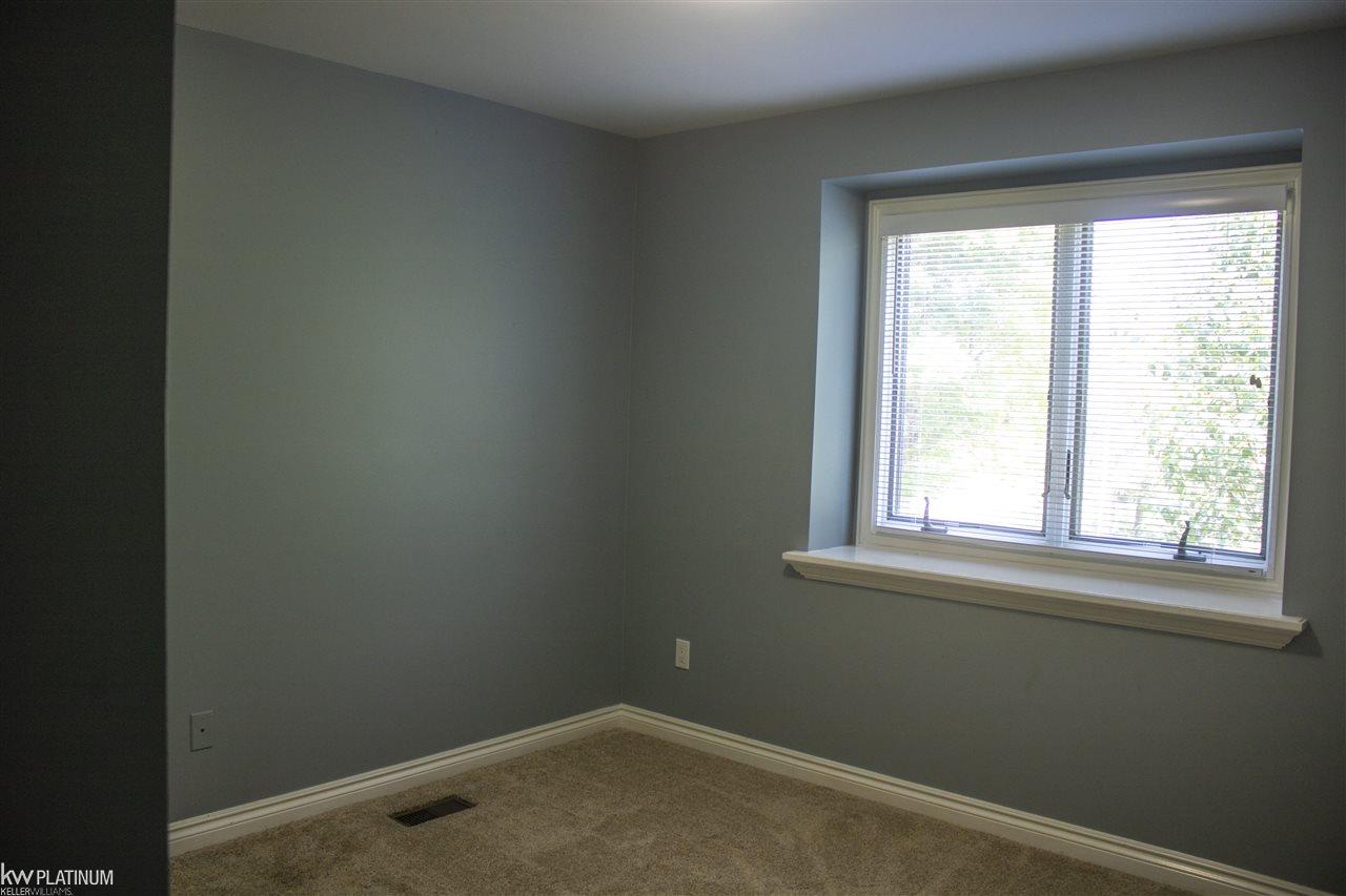 8060 30 Mile Road Washington, MI 48095 - Photo 20 of 31 50016812-19.JPG
