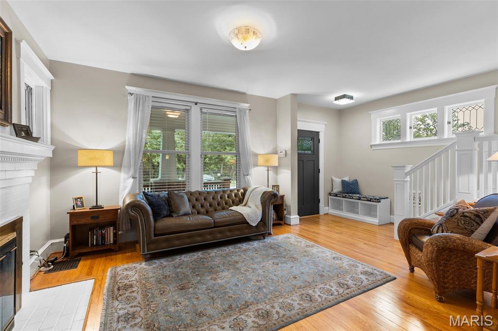 30 Gray Avenue Webster Groves, MO 63119 - Photo 4 of 35