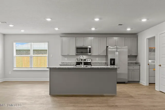 $2,700 | 10191 Woodbury Drive, Gulfport, MS 39503